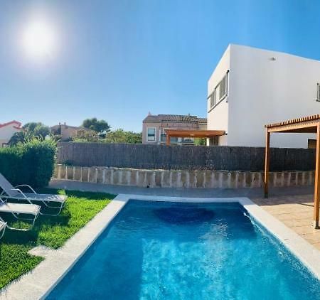 Villa Lauvic Cala 'n Bosch Buitenkant foto
