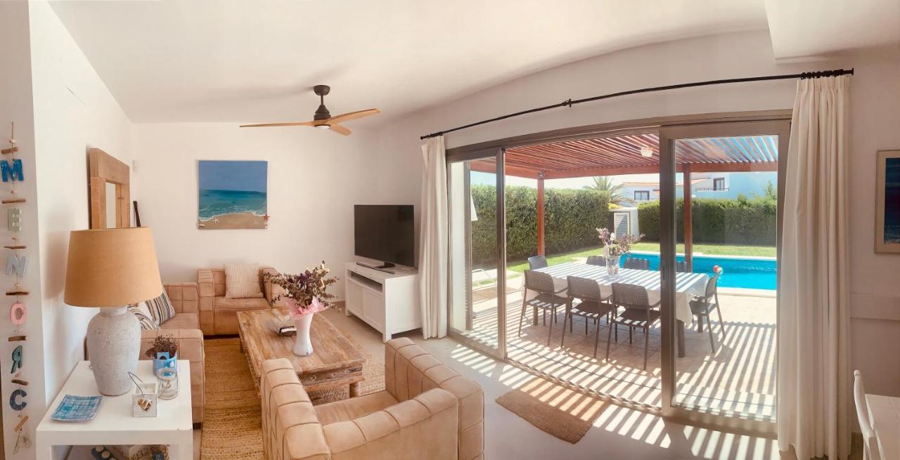 Villa Lauvic Cala 'n Bosch Buitenkant foto