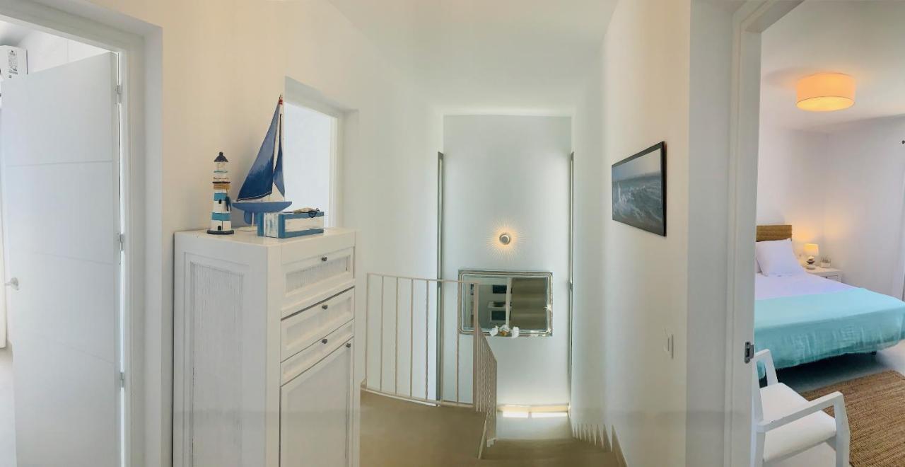 Villa Lauvic Cala 'n Bosch Buitenkant foto