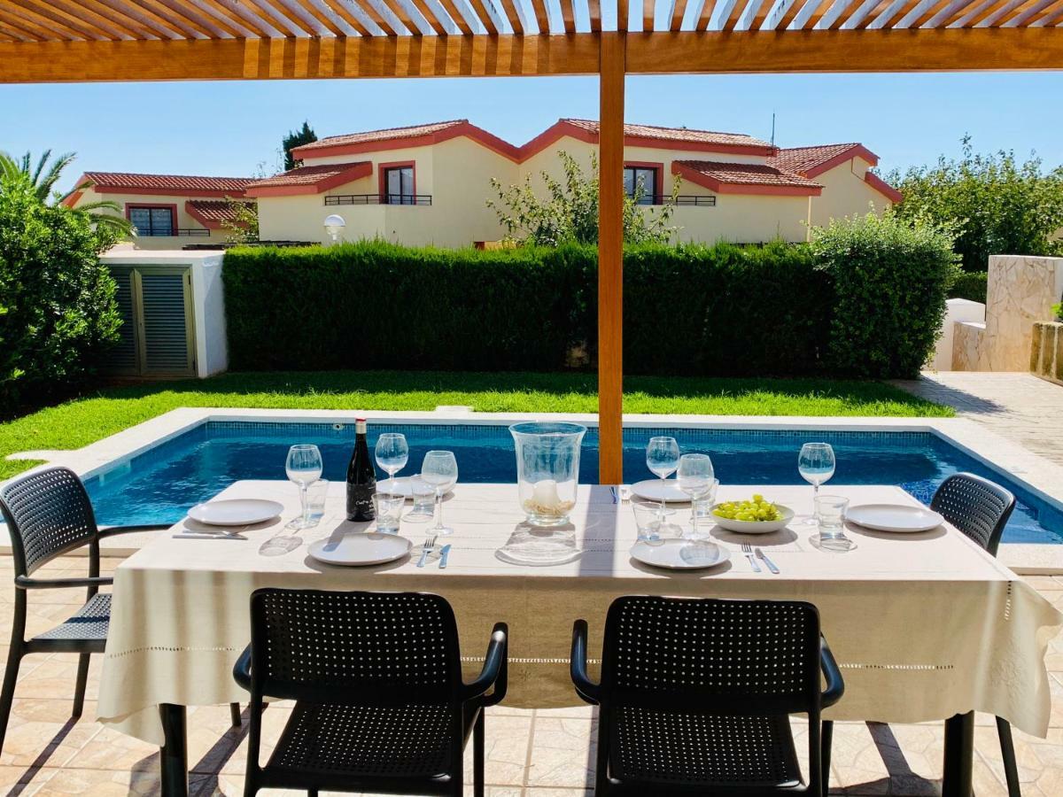 Villa Lauvic Cala 'n Bosch Buitenkant foto